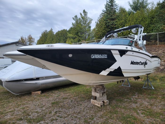 2016 Mastercraft X-STAR Photo 2 sur 10