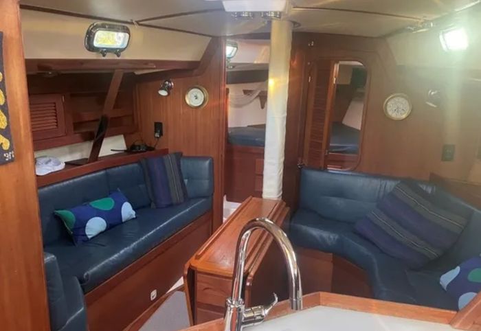 1995 Tartan 3500 Photo 6 sur 10