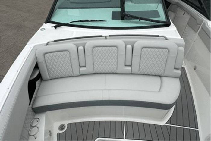 2025 Sea Ray 400 SLX Photo 13 sur 26
