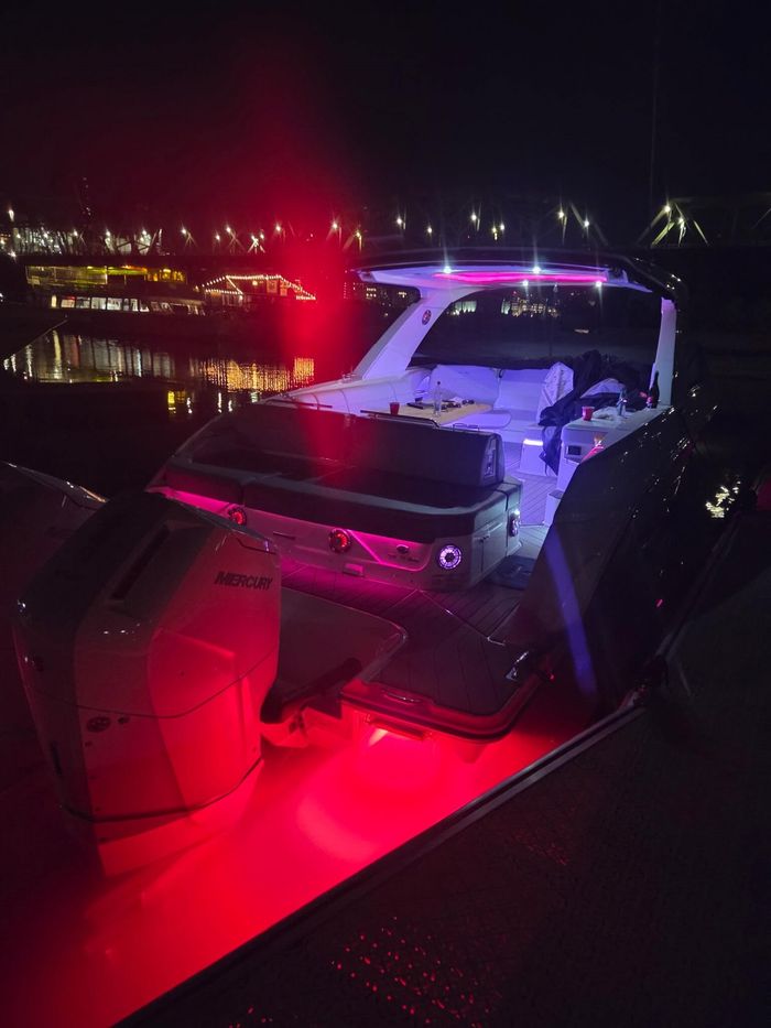 2025 Sea Ray 400 SLX Photo 24 sur 26