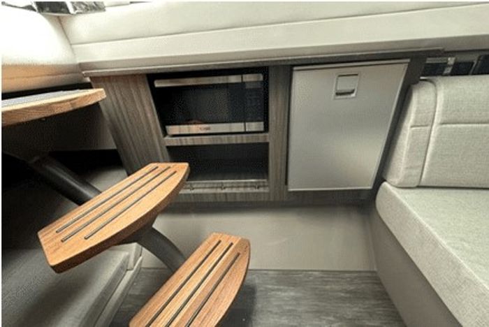 2025 Sea Ray 400 SLX Photo 19 sur 26