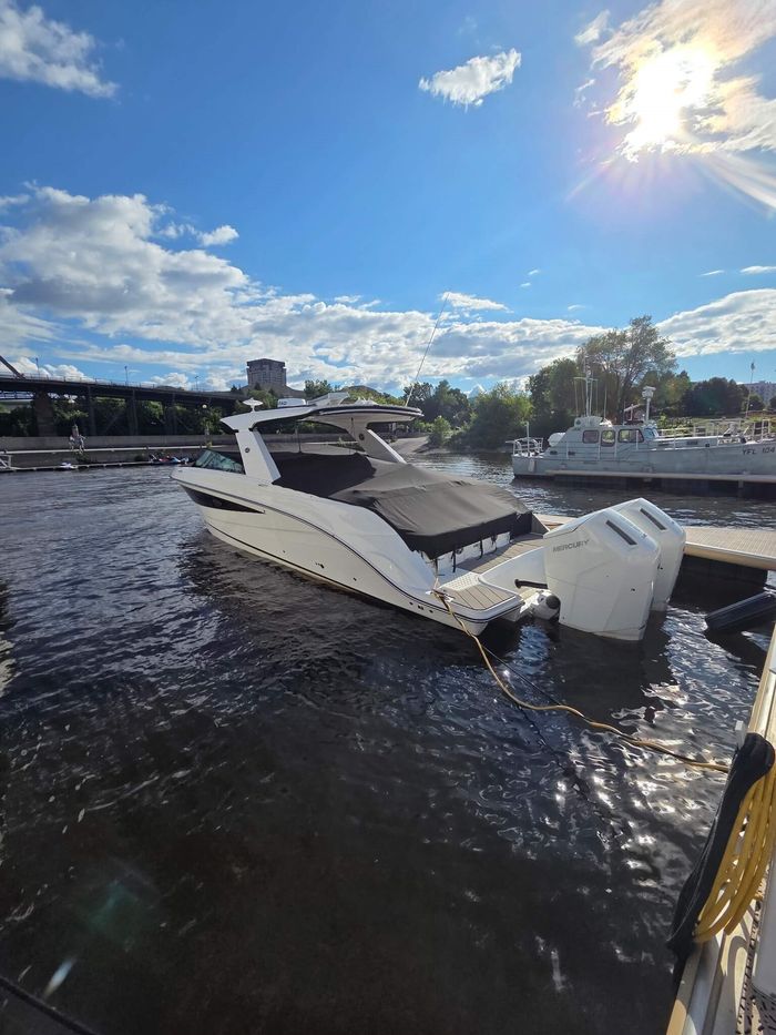 2025 Sea Ray 400 SLX Photo 5 sur 26