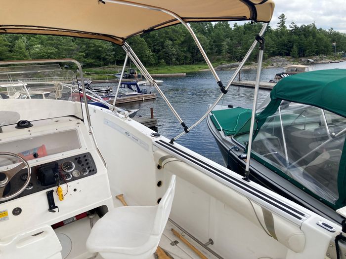 2000 Aquasport OSPREY 205 W/ 200HP EVINRUDE - NO TRAILER Photo 2 of 9