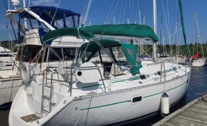 2002 Beneteau 361 Photo 1 of 13