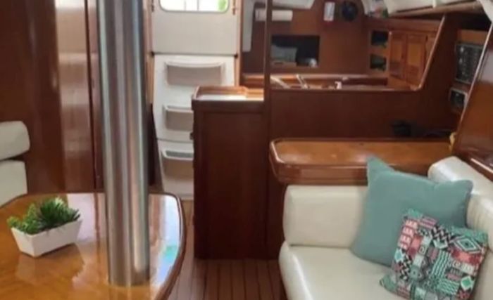 2002 Beneteau 361 Photo 7 of 13