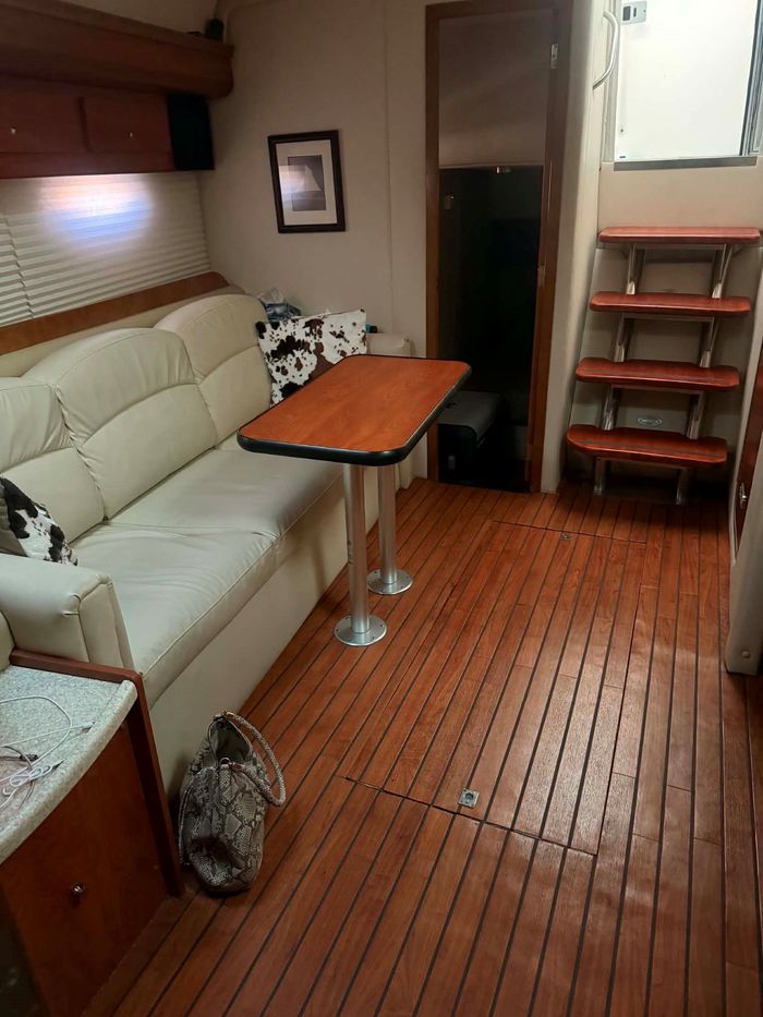 2007 Rinker 400 Photo 13 of 17