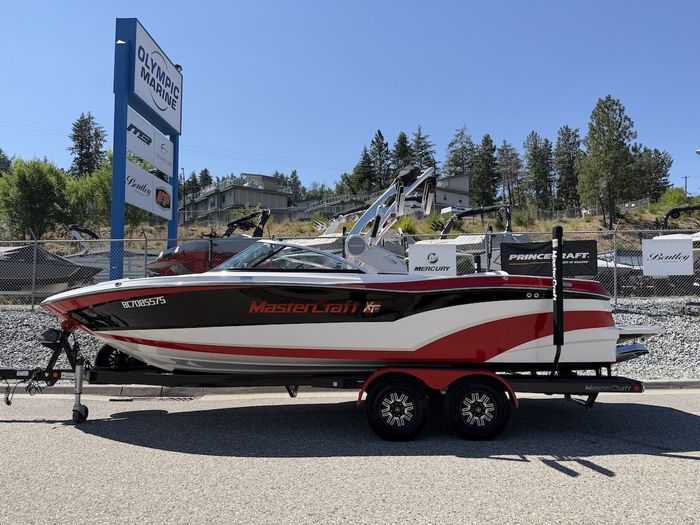 2019 MasterCraft XT23 Photo 2 sur 34