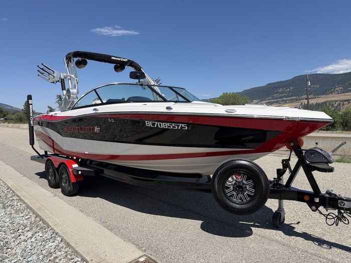 2019 MasterCraft XT23 Photo 5 sur 34