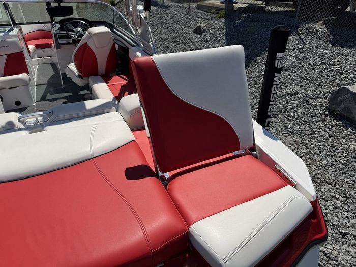 2019 MasterCraft XT23 Photo 30 sur 34