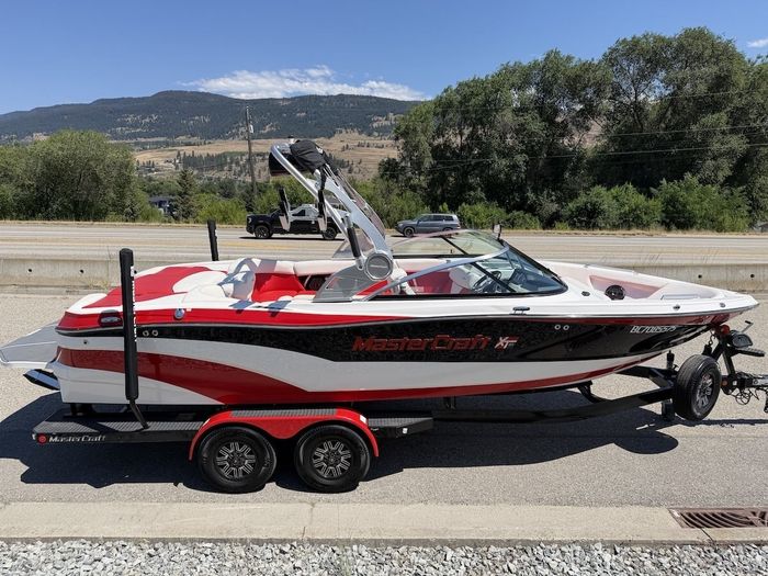 2019 MasterCraft XT23 Photo 6 sur 34