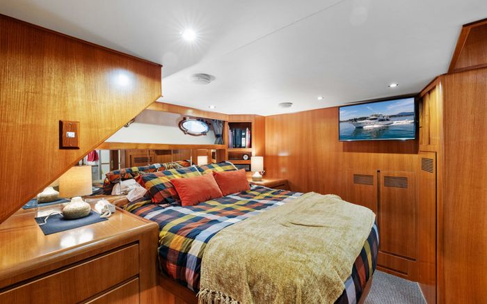2001 Ocean Alexander 520 Pilothouse Photo 18 of 24