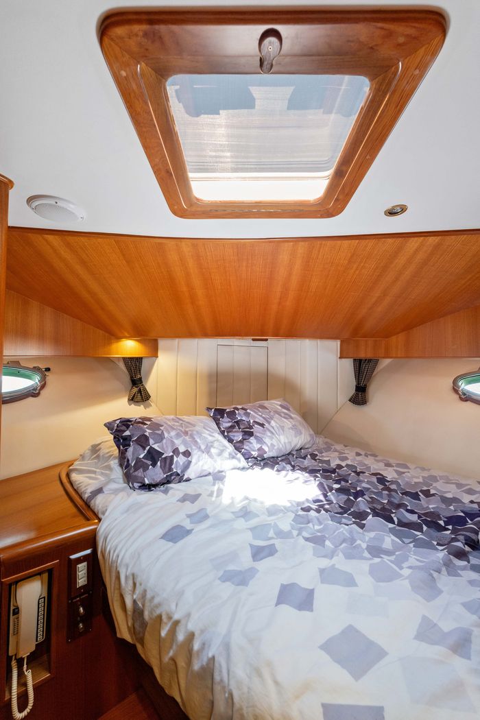 2001 Ocean Alexander 520 Pilothouse Photo 22 of 24