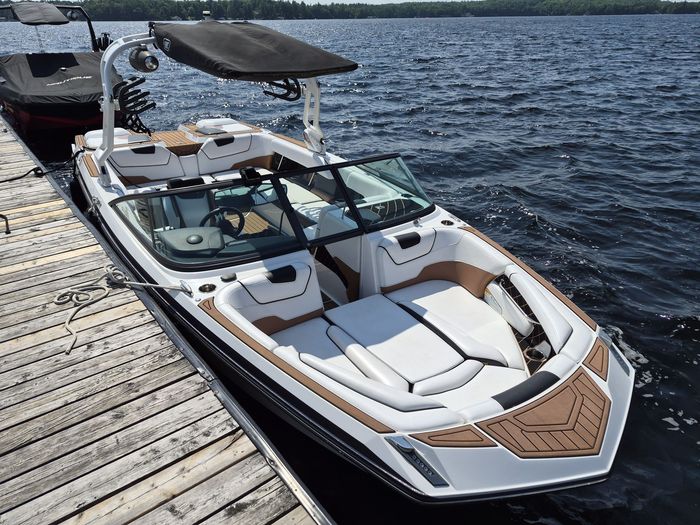 2018 Nautique GS24 Photo 1 of 8