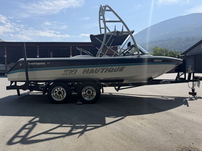 1995 Correct Craft Ski Nautique Photo 4 of 11