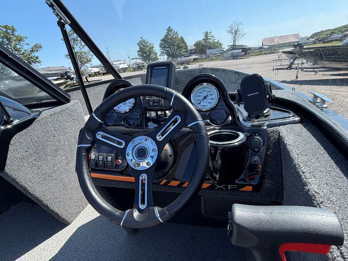2025 Legend 16 XF Photo 11 of 15