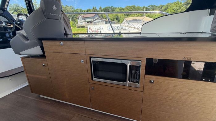 2020 Jeanneau NC 1095 Photo 18 sur 26