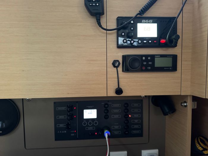 2019 Beneteau Oceanis 35.1 Photo 9 of 25