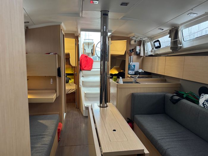 2019 Beneteau Oceanis 35.1 Photo 10 of 25