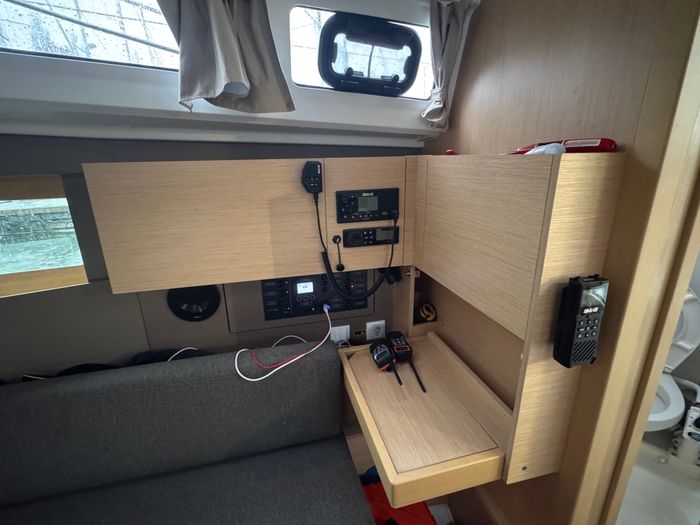 2019 Beneteau Oceanis 35.1 Photo 12 of 25