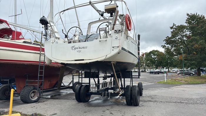 2019 Beneteau Oceanis 35.1 Photo 25 of 25