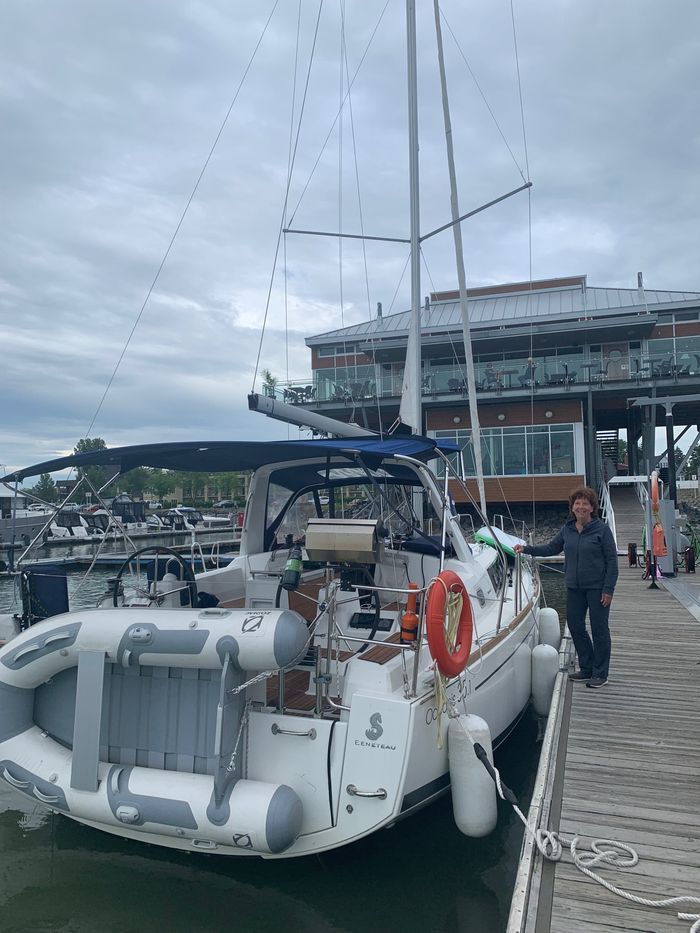 2019 Beneteau Oceanis 35.1 Photo 5 of 25