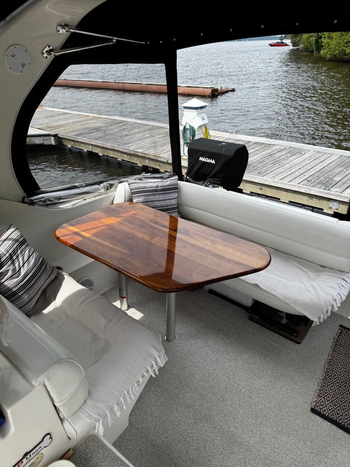 1999 Cruisers Yachts 3375 express Photo 7 of 8