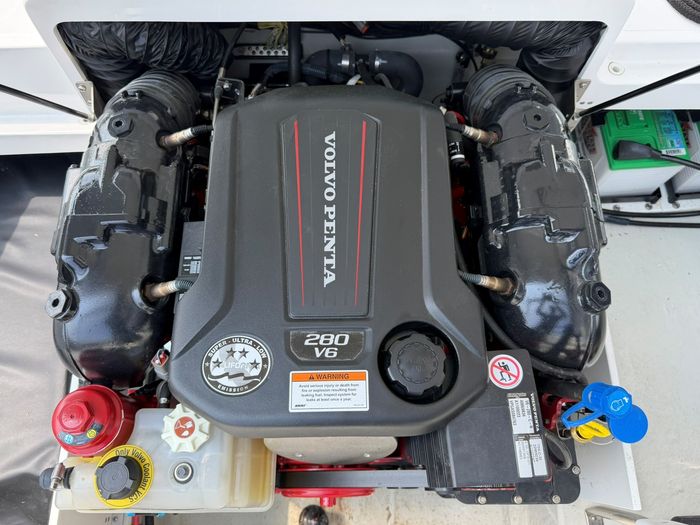2020 Cobalt CS22 Photo 4 of 15