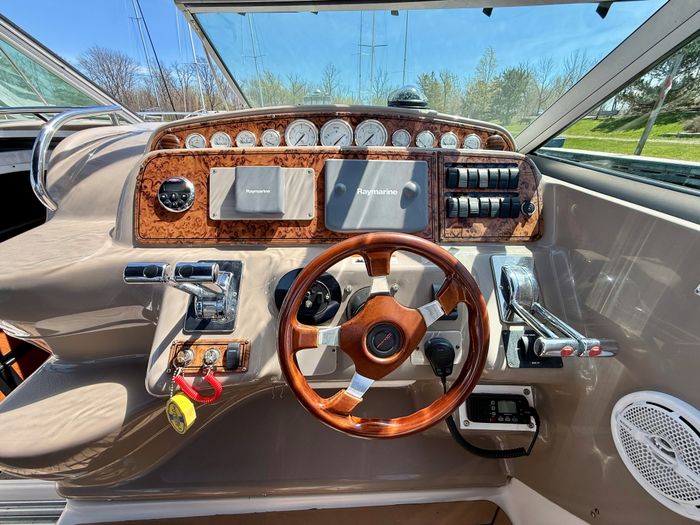 2005 Larson 370 Cabrio Photo 26 sur 64