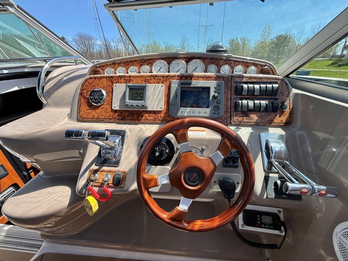2005 Larson 370 Cabrio Photo 27 sur 64