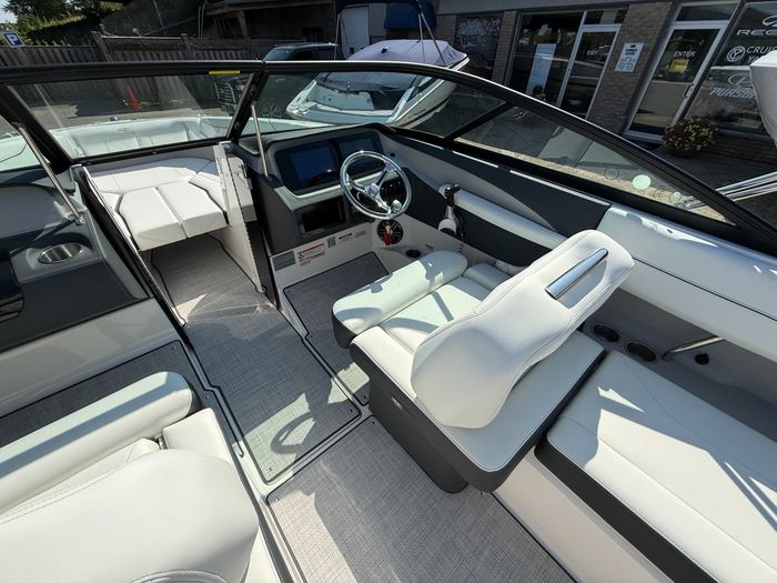 2027 Regal LX2 Photo 13 sur 34