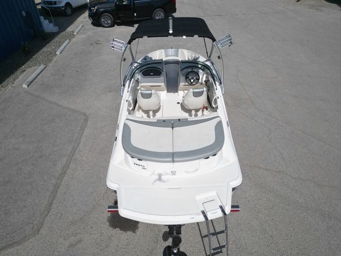 2010 Sea Ray 185 Sport Photo 14 of 33