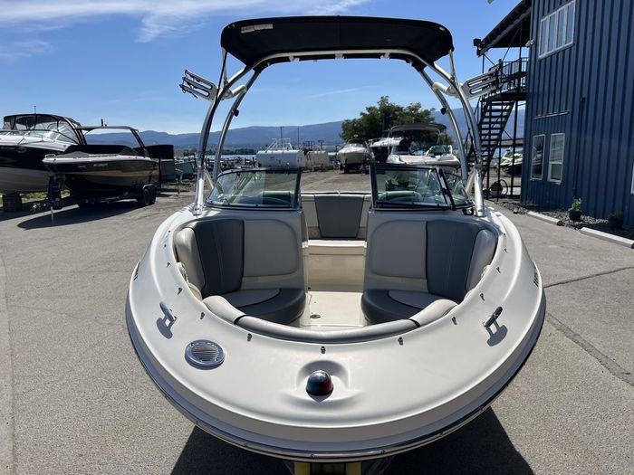 2010 Sea Ray 185 Sport Photo 5 of 33