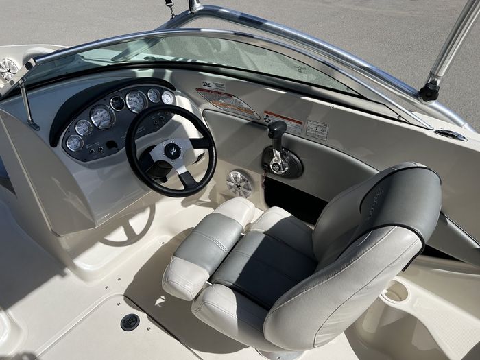 2010 Sea Ray 185 Sport Photo 23 of 33