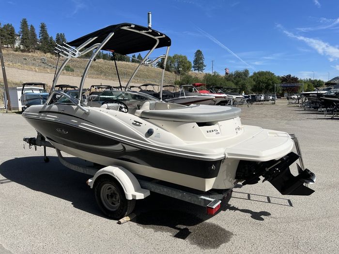 2010 Sea Ray 185 Sport Photo 11 of 33