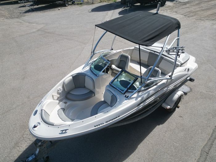 2010 Sea Ray 185 Sport Photo 6 of 33