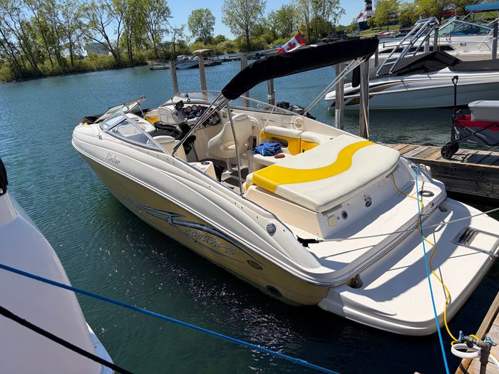 2005 Rinker 232 Captiva Photo 7 of 7