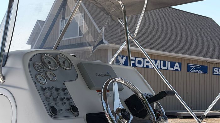 2006 Wellcraft 212 Fisherman Photo 4 of 6