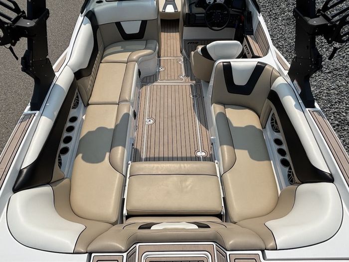 2022 MB Sports MB Tomcat F24 Alpha Photo 10 of 30