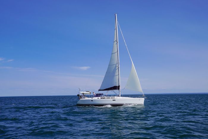 2007 Jeanneau Sun Odyssey 45 Photo 2 of 45