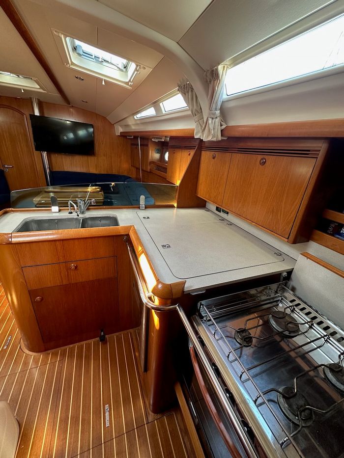 2007 Jeanneau Sun Odyssey 45 Photo 15 of 45