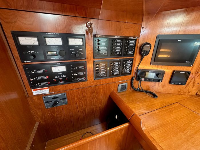 2007 Jeanneau Sun Odyssey 45 Photo 16 of 45
