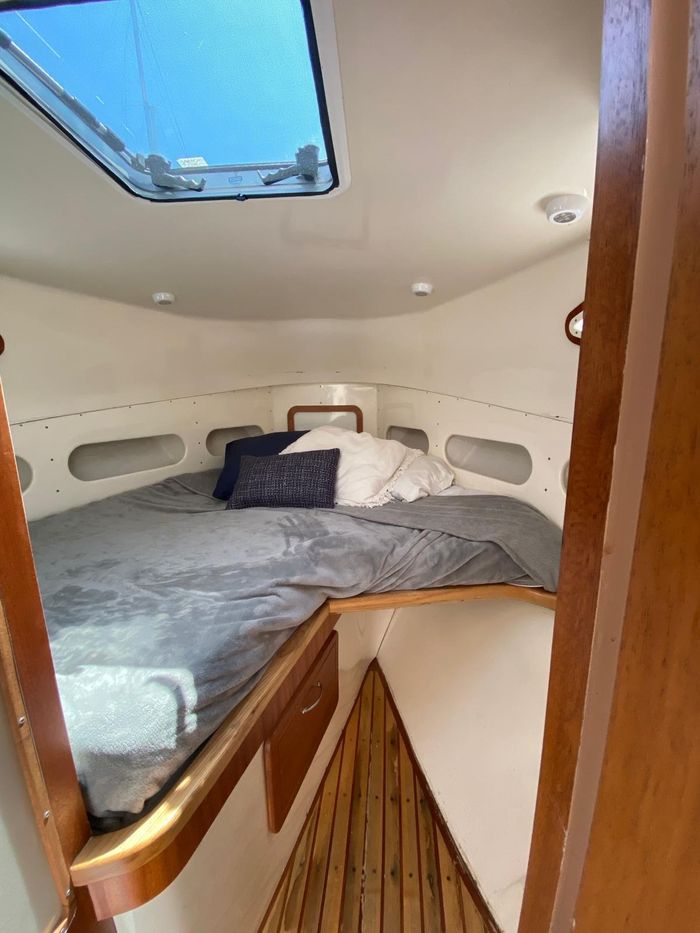 2012 Custom 390 Trawler Photo 29 of 31