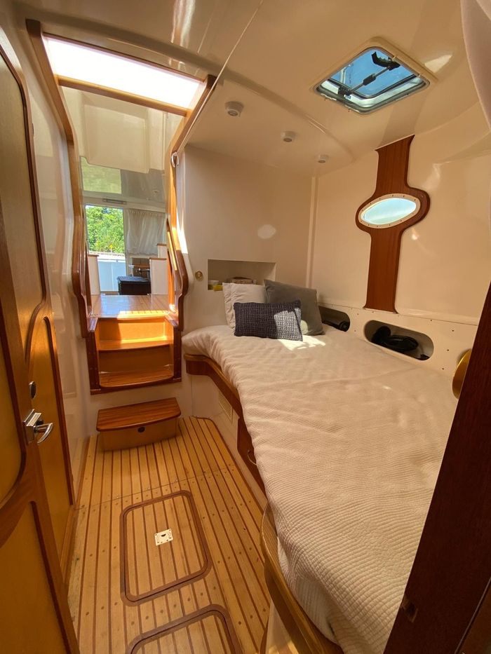 2012 Custom 390 Trawler Photo 28 of 31