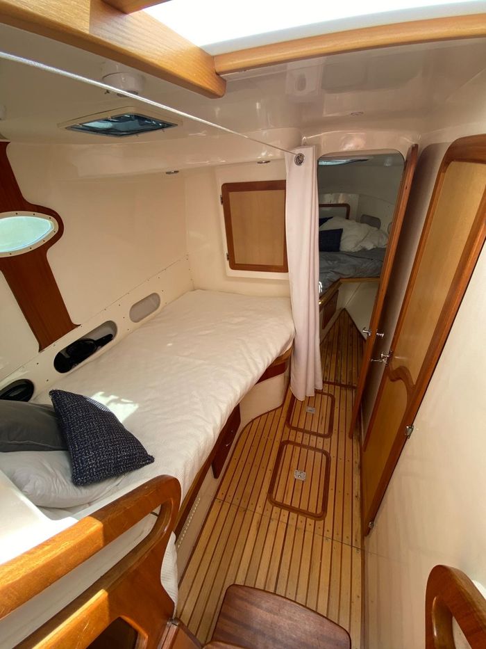 2012 Custom 390 Trawler Photo 27 of 31