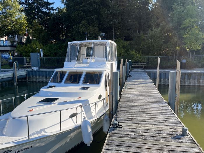 2012 Custom 390 Trawler Photo 4 of 31