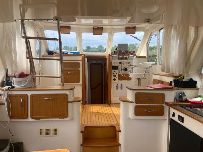 2012 Custom 390 Trawler Photo 18 of 31