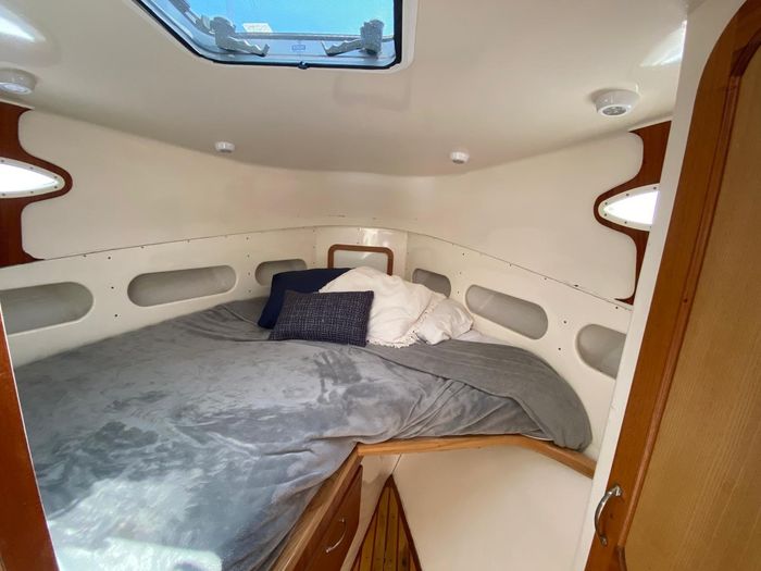 2012 Custom 390 Trawler Photo 30 of 31