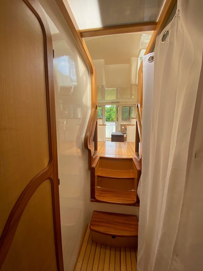 2012 Custom 390 Trawler Photo 26 of 31