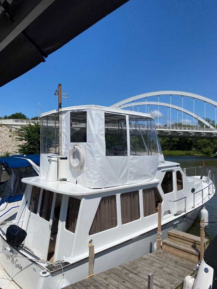 2012 Custom 390 Trawler Photo 8 of 31