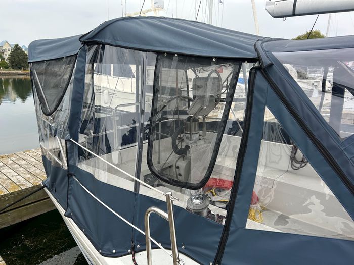 1999 Catalina 36 mk II Photo 8 of 40